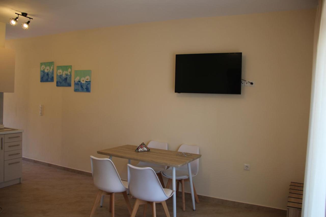 Xanthiotis Apartments Skala Rachoni  Buitenkant foto